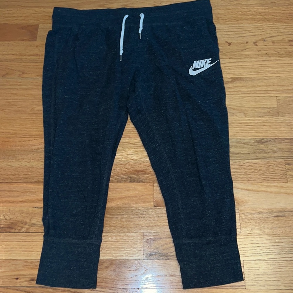 Nike cropped joggers